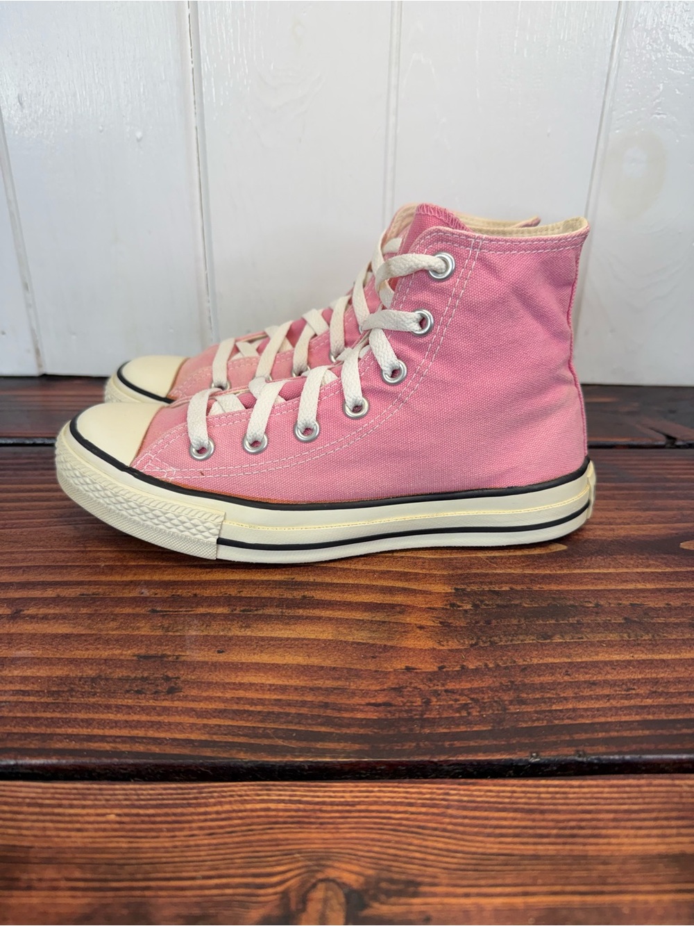 Converse Chuck Taylor All Star High Top Pink Sneakers – Women’s Size 6.5